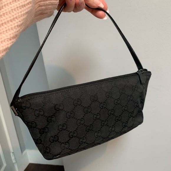 ❌SOLD❌Authentic and vintage small Gucci zip top Pochette accessory small bag - Picture 8 of 17